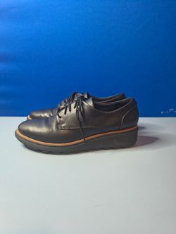 Women's Black Clarks Lace Up Dress Shoes (Size 5.5)