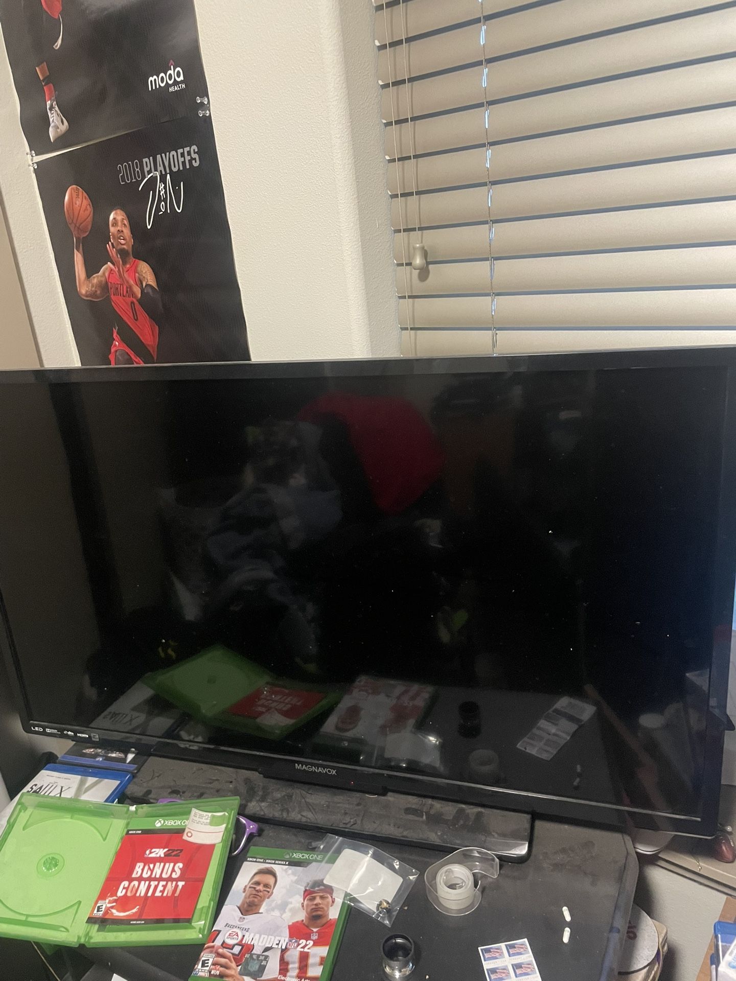 38 Inch Smart TV