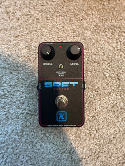 Reverb guitar pedal