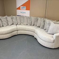 New 3pc Curved Sectional