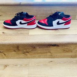 Nike Air Jordan 1 Low Bred Toe