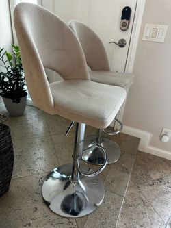 Bar seats