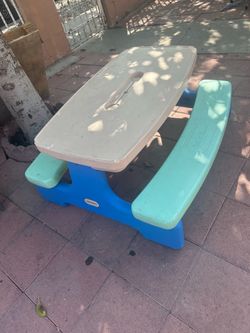 Little Tikes Kids Picnic Table