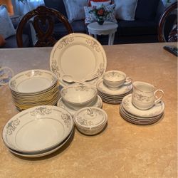 Premiere Fine China Margaret 5555 From Japan 