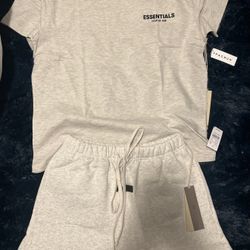 Essentials Set