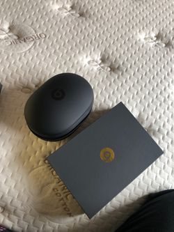 Beats by Dre wireless Midnight Black