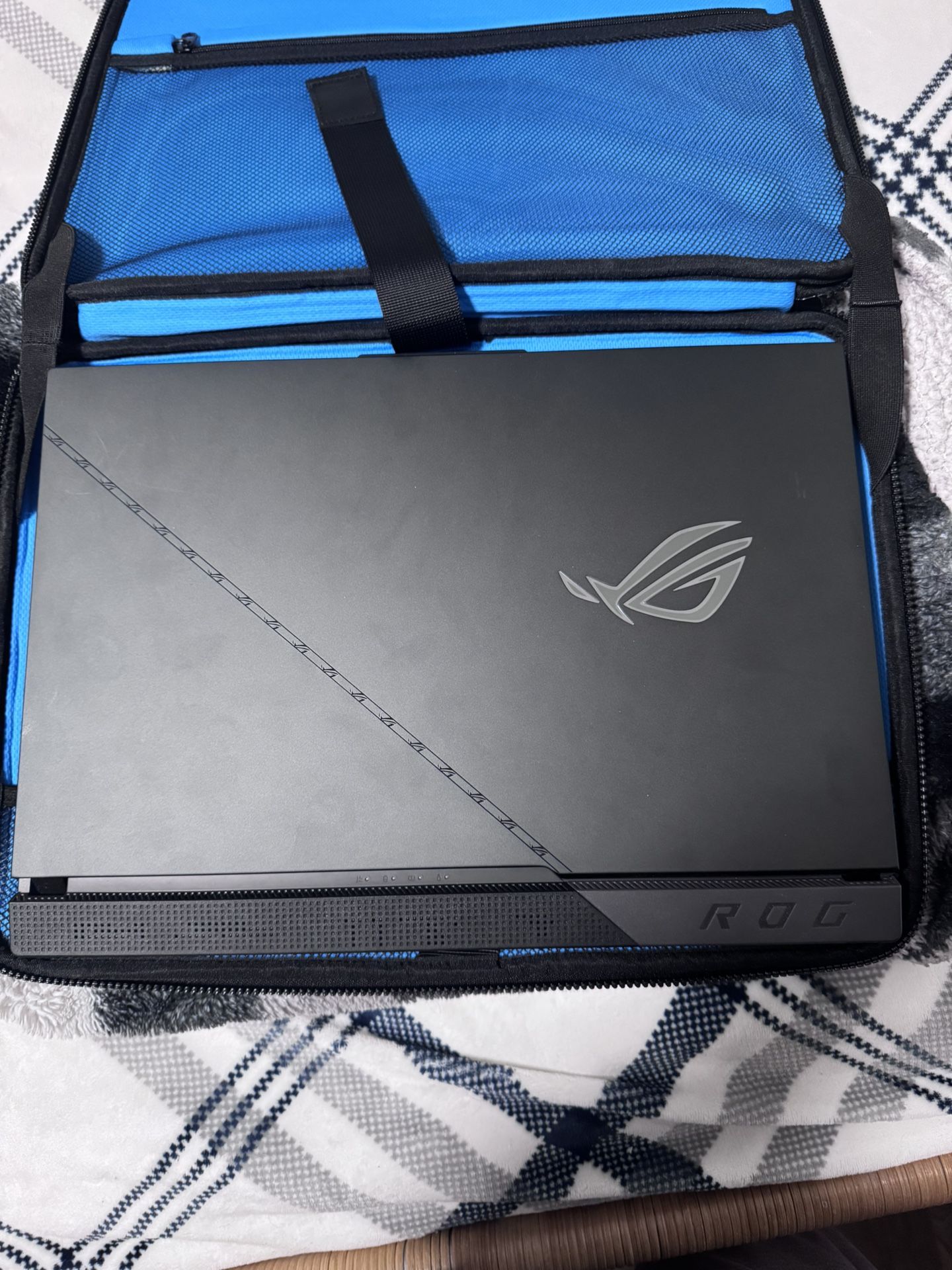Asus Rog Strix Scar