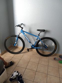 TREK BIKE