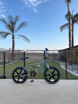 1998 GT Dyno Comp bmx $650 pick up only located in Murrieta cleaning out the shed