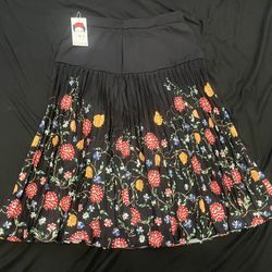 Frida Kahlo X SHEIN Letter & Floral Print Pleated Skirt Size Large. Fits Like Medium