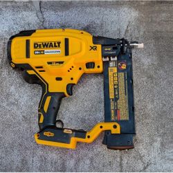 DEWALT
20V MAX XR 18-Gauge Brad Nailer (Tool Only)