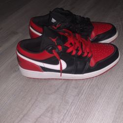Jordan 1s Low 40$