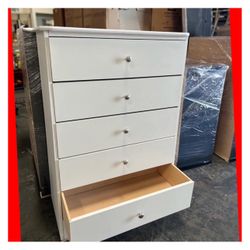 Dresser/ Five drawers dresser