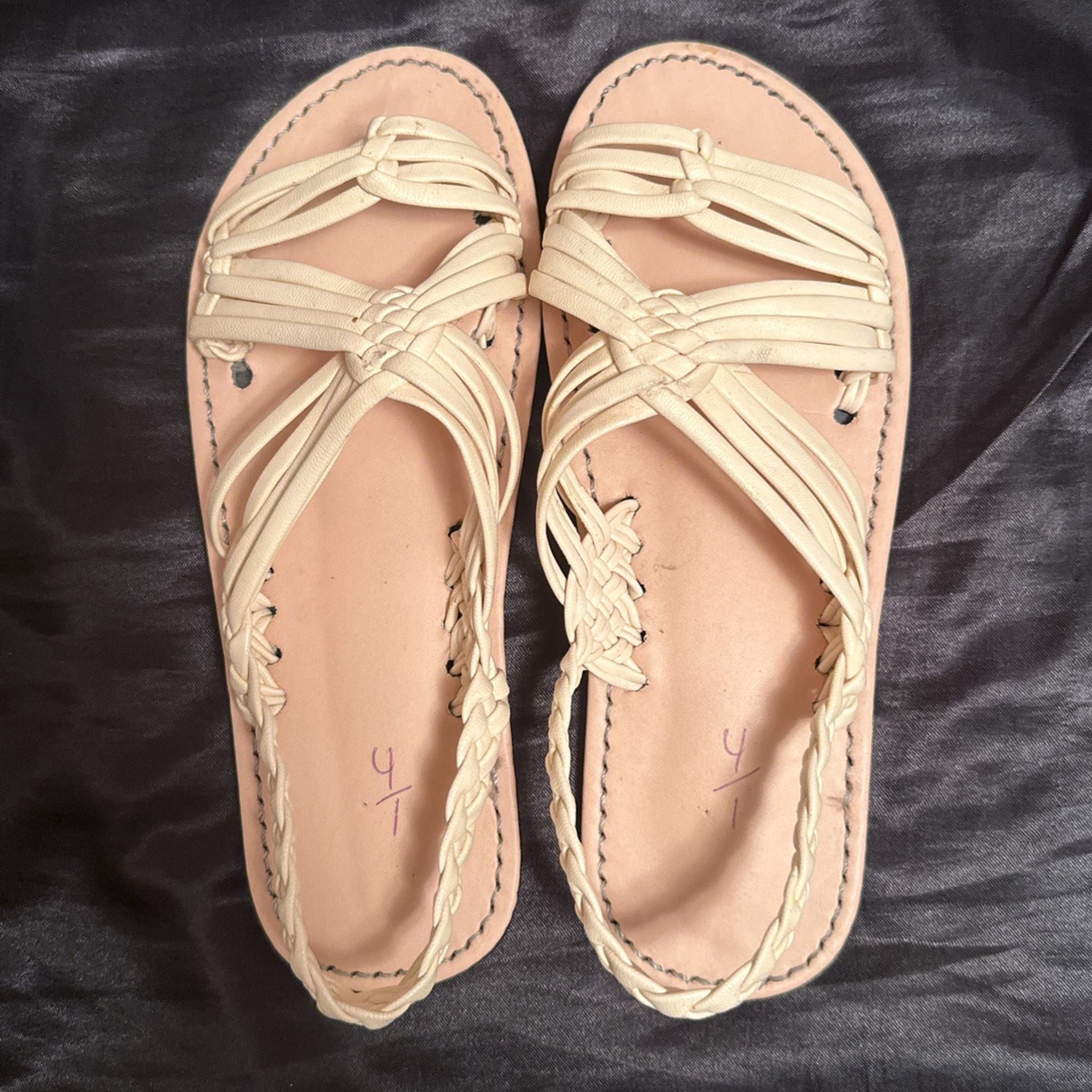 Huaraches de araña (size 7)