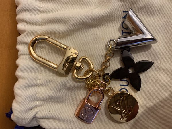 LV Keychain got Bag for Sale in Charlotte, NC - OfferUp