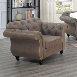 Brand New Extra Large Accent Chair With Crystal Tufting Available In Brown Black Or Navy Velvet The Brown Is Microfiber Mimics Italian Leather 