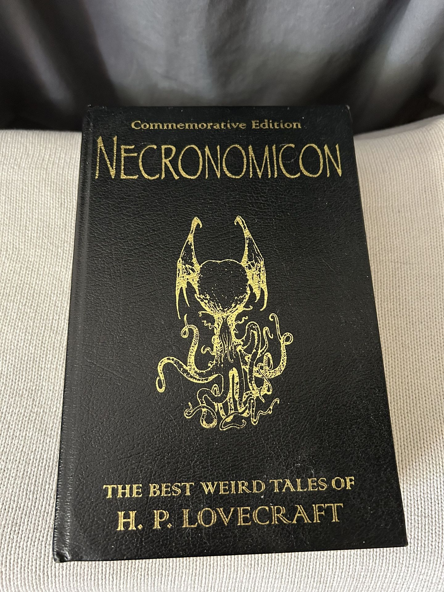 HP Lovecraft: Necronomicon