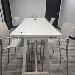 Chelsea High White Table W Chair Stools