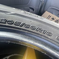 205/60/16 Tire