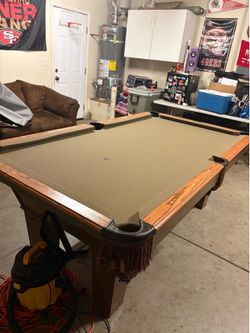 Pool table