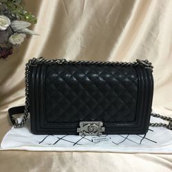CHANEL / Chanel women's bags caviar retro chain bag handbag shoulder bag  for Sale in Reno, NV - OfferUp