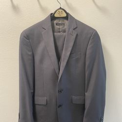 Keneth Cole 3-piece Suit