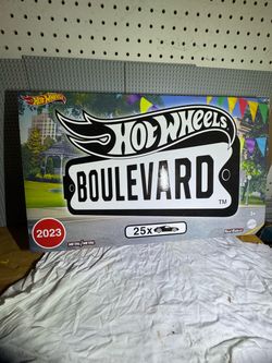 Hot Wheels Premium Boulevard 2023 25-Car Set