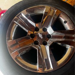 2018 Chevy Silverado wheel tire