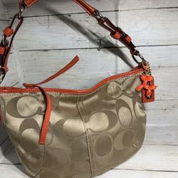 🧡Coach Signature Tan Canvas hobo bag🧡