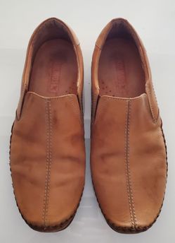 Pikolinos San Telmo Leather slip-on loafers  Tan color, hand-sewn  Men Size 43