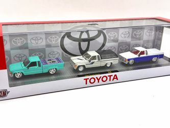 M2 1:64 Scale Diecast Set - 1985 Toyota Truck