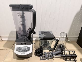 Powerful Ninja 1100 Watts Blender – Perfect for New Year Goals