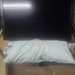 40 Inch Monitors