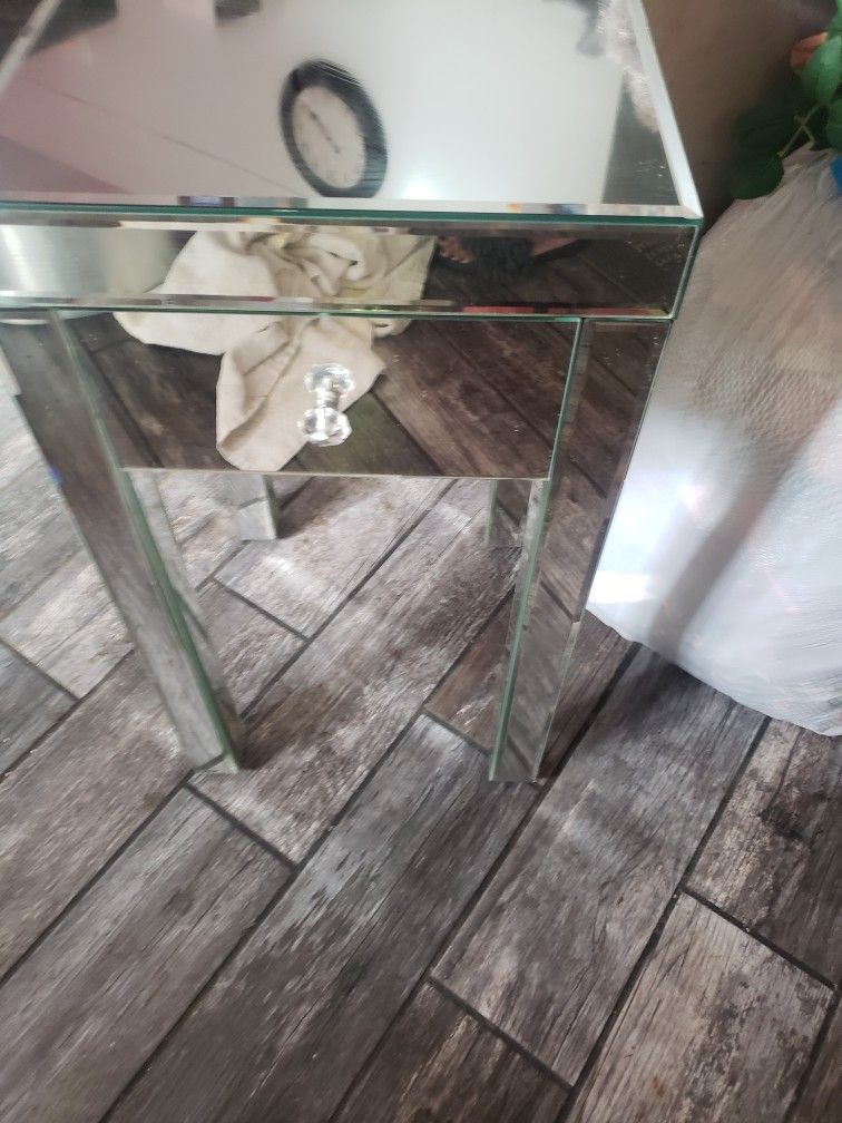 Beautiful Mirror  SIDE TABLE 