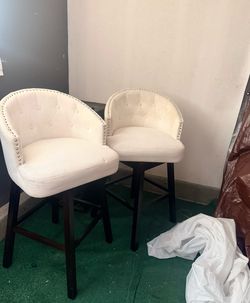 Barstool (chair)