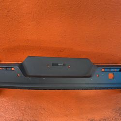 2018 2019 2020 VOLVO XC40 REAR LOWER BUMPER COVER VALANCE PANEL OEM (contact info removed)3