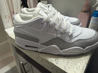 women’s Air Jordan 4 RM white/silver glitter 8.5