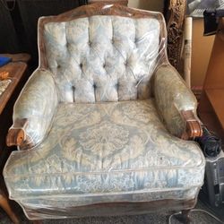 Free  -   Chair - Good Condition