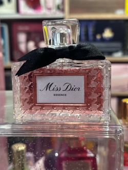 Miss Dior essence edp 2.7oz