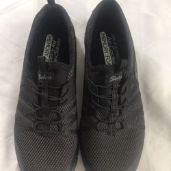 Sketchers Size 7 1/2