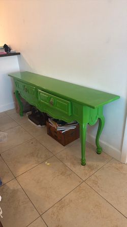 Green lacquer side board table