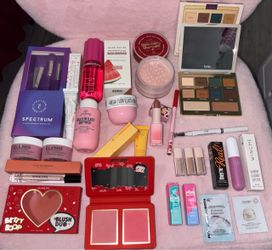 makeup/skincare items different prices/diferentes precios