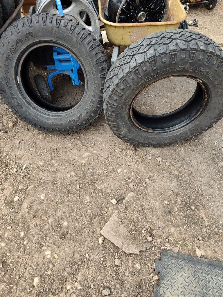 225/75 R16 Wrangler Tires
