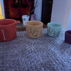 Rae Dunn Measuring cups