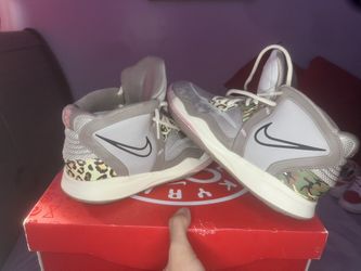Nike Kyrie Infinity