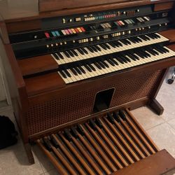Hammond Organ