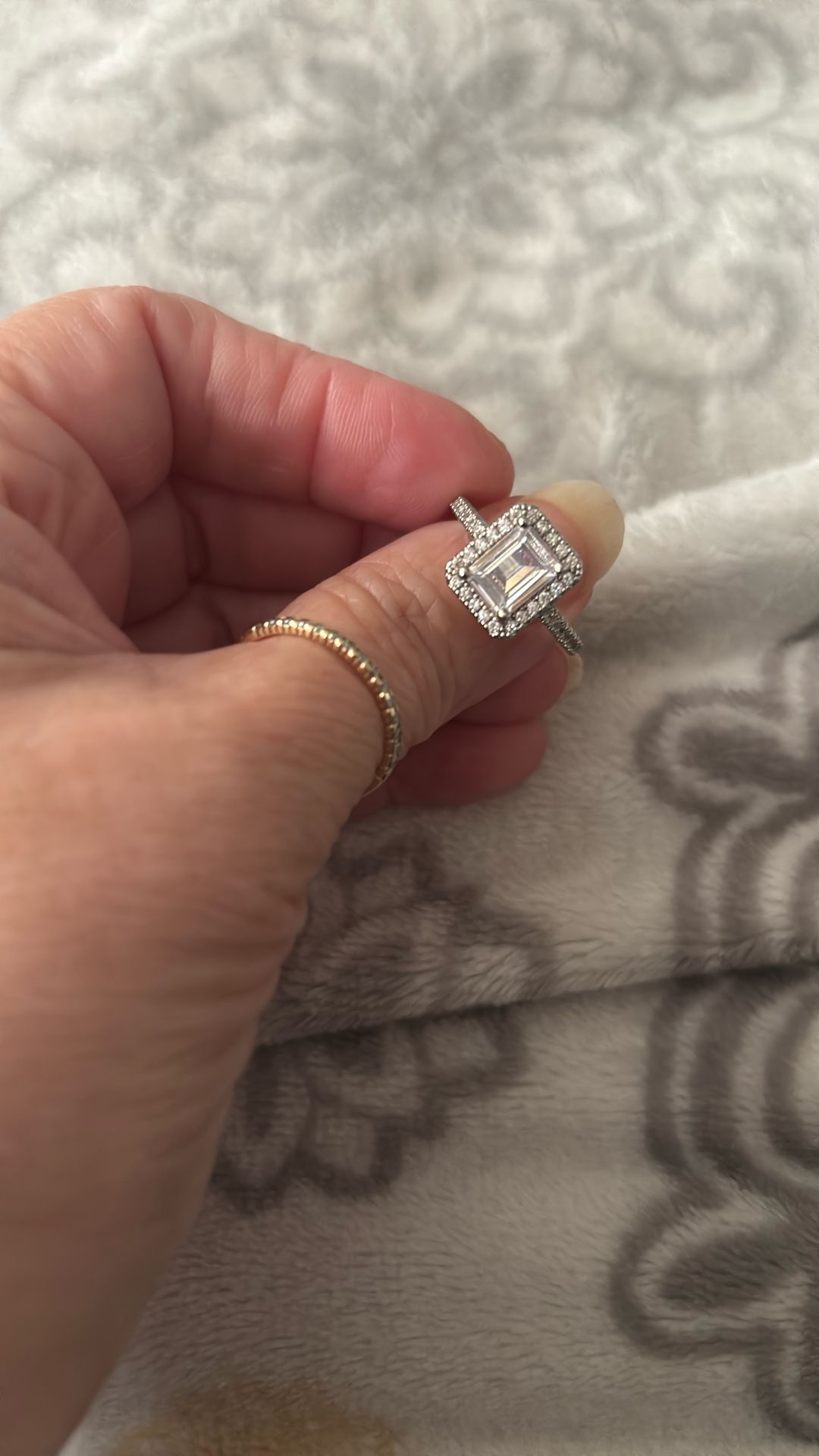 STERLING SILVER MOISSANITE RING SIZE6