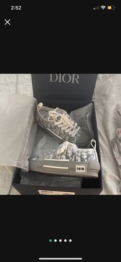 Women’s Dior Sneakers Authentic 