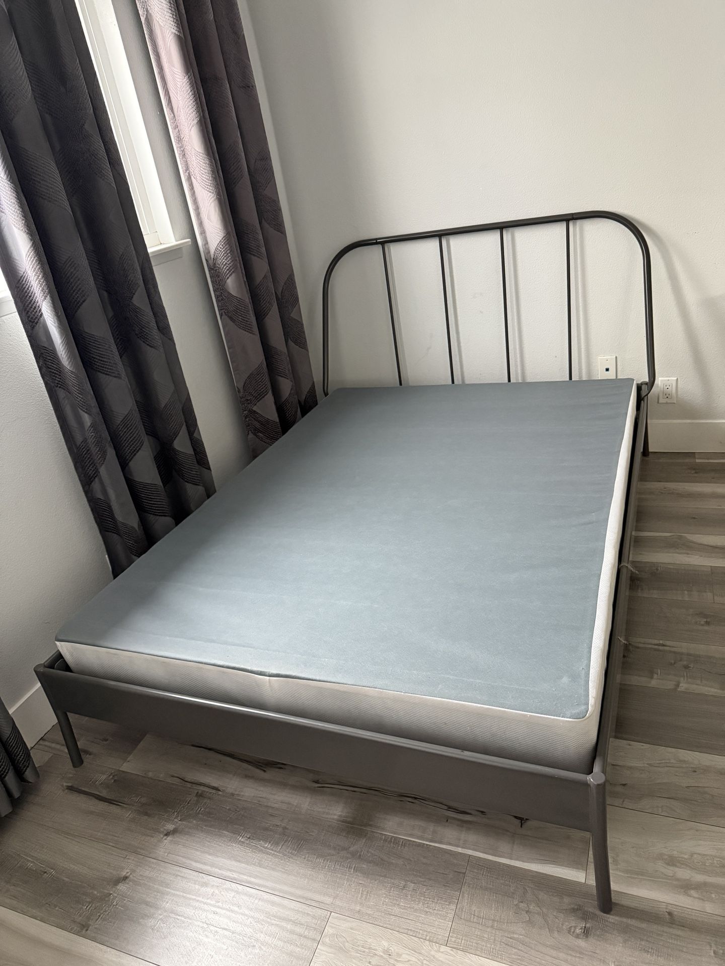 Full Bed Fram With spring Box