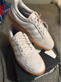 Women’s Adidas Brand New with Box Size 7.5